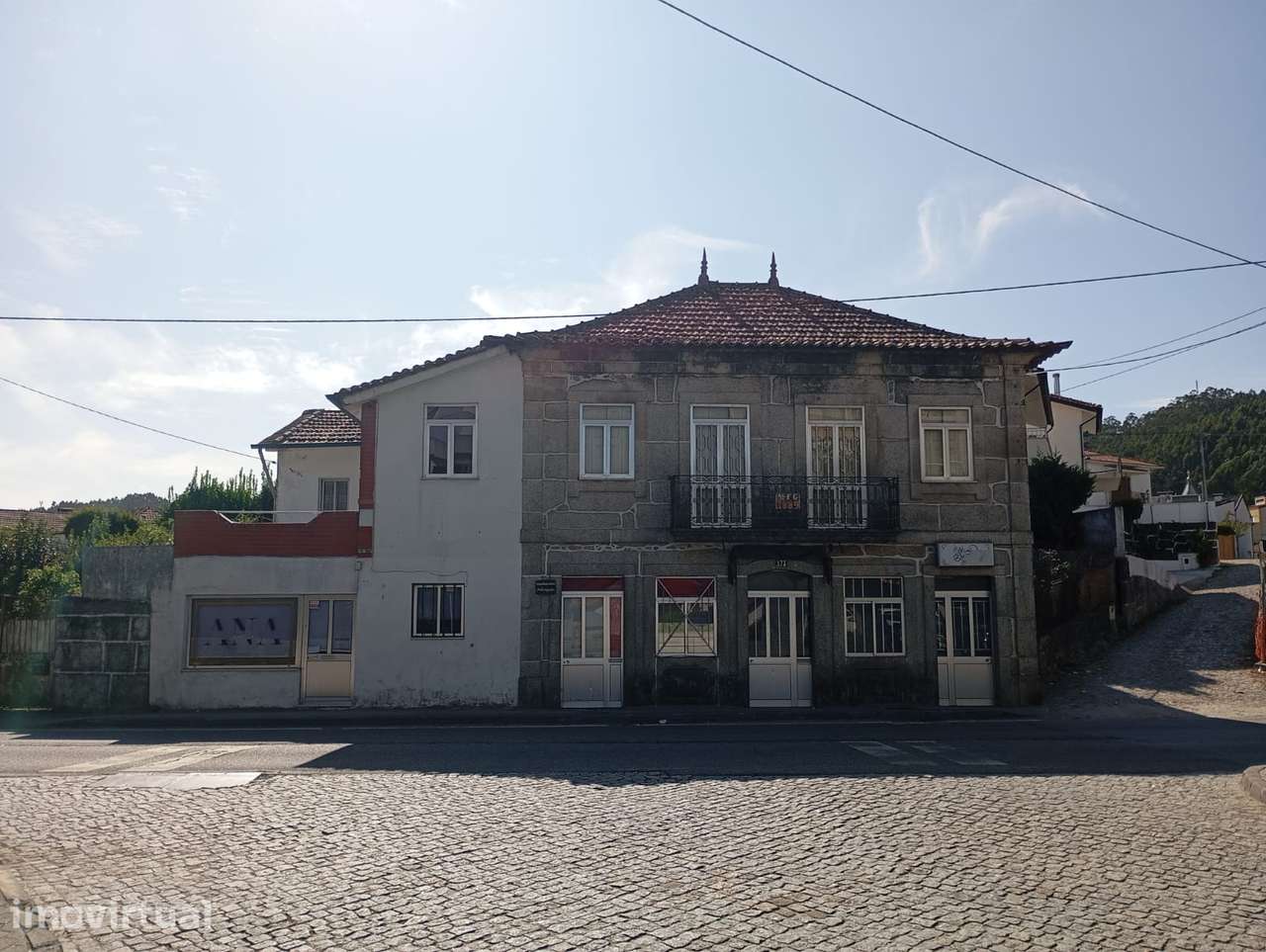 Casa secular para venda - Grande imagem: 2/4