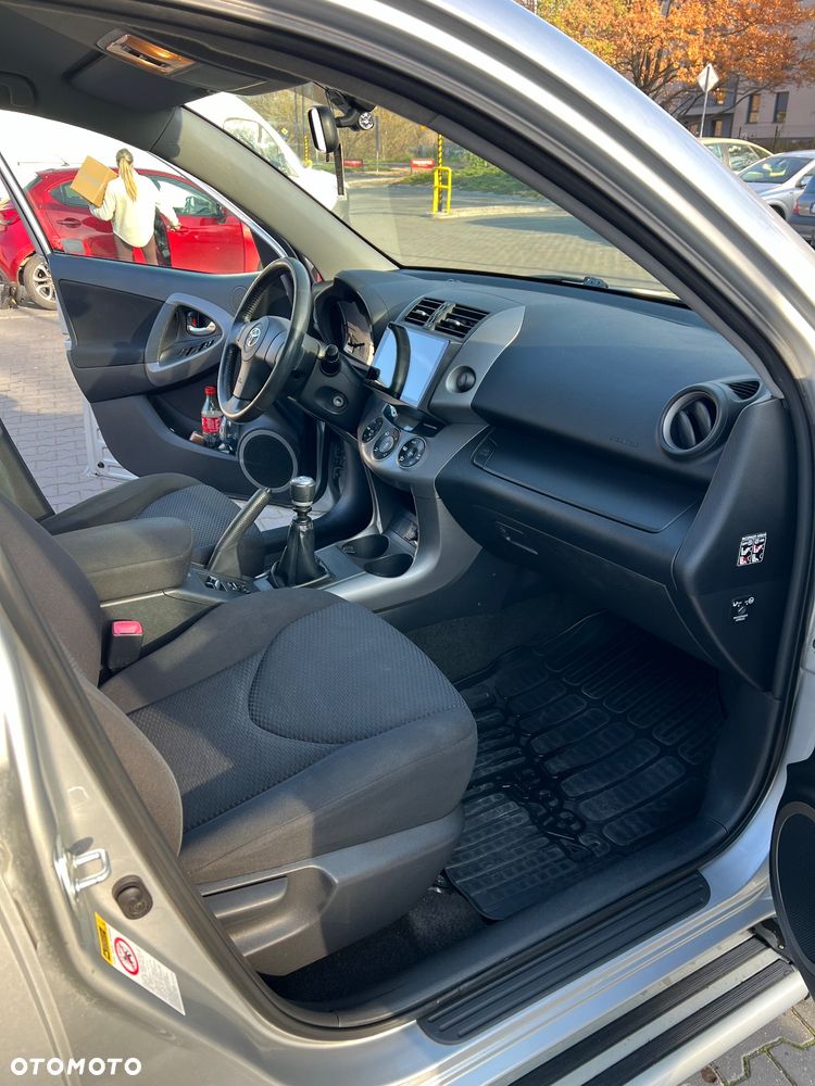 Toyota RAV4 - 12
