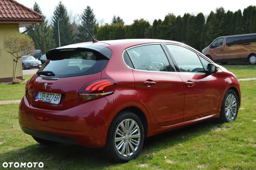 Peugeot 208 - 6