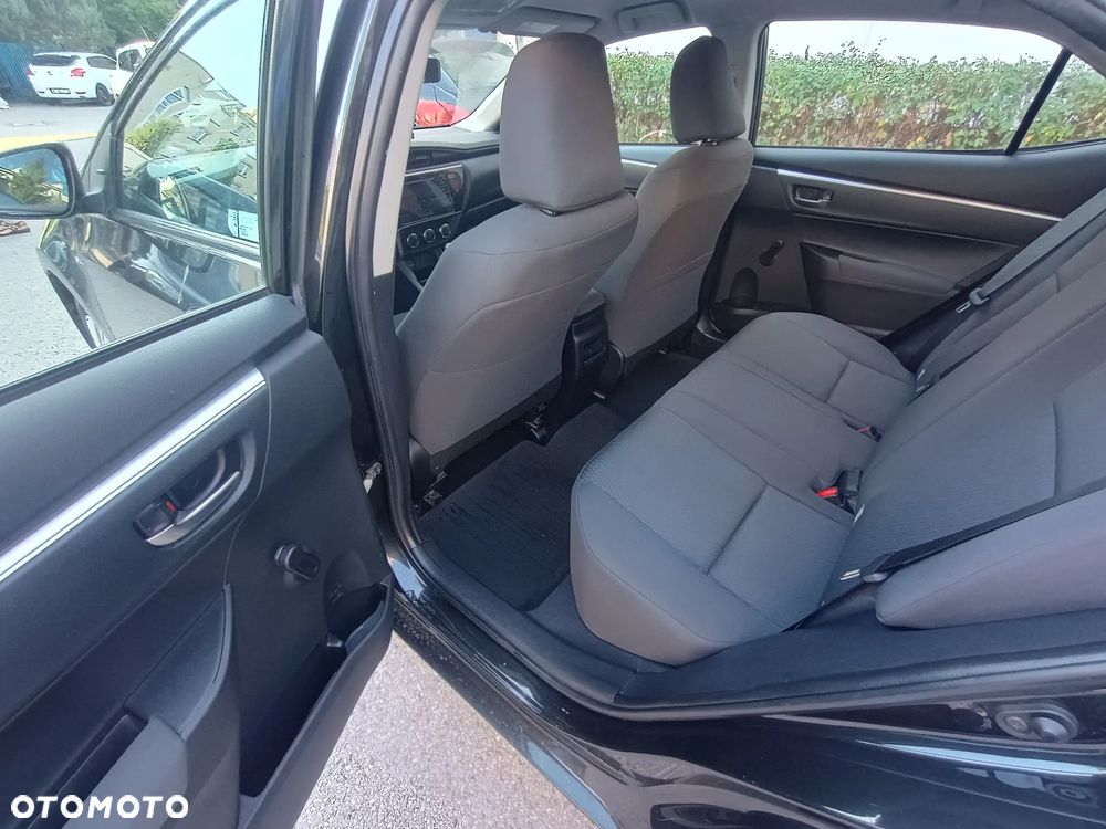 Toyota Corolla - 11