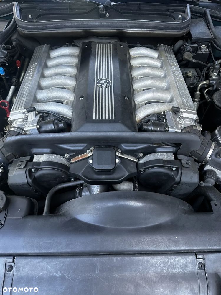 BMW Seria 8 - 22