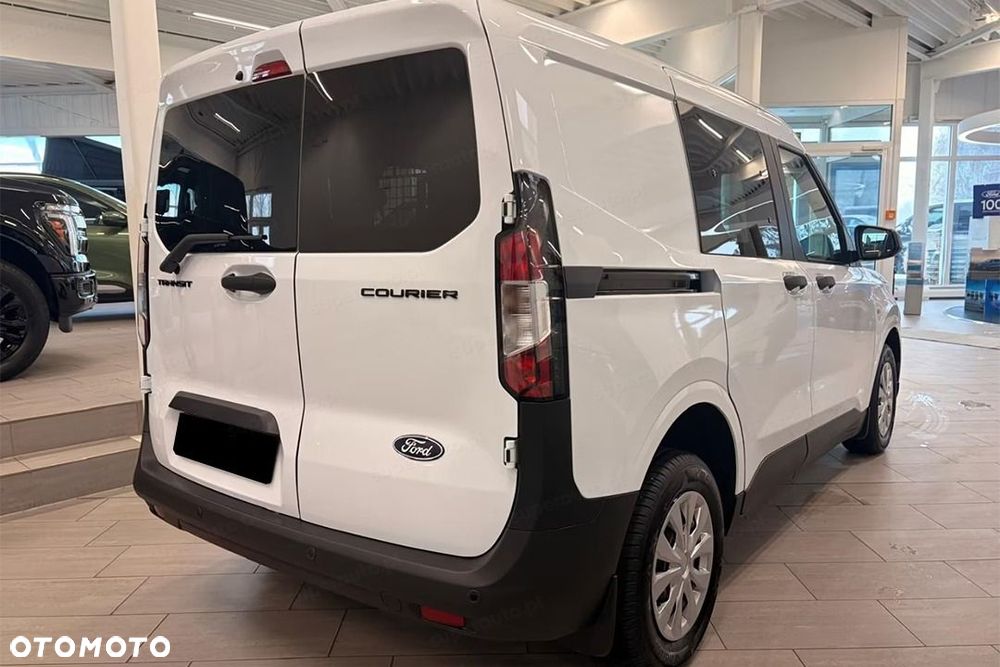 Ford Transit Courier - 9