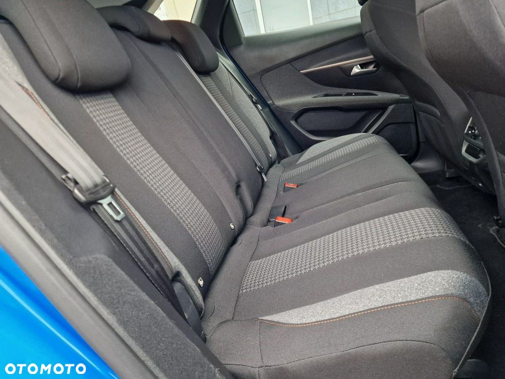 Peugeot 3008 1.2 PureTech Active Pack S&S EAT8 - 24