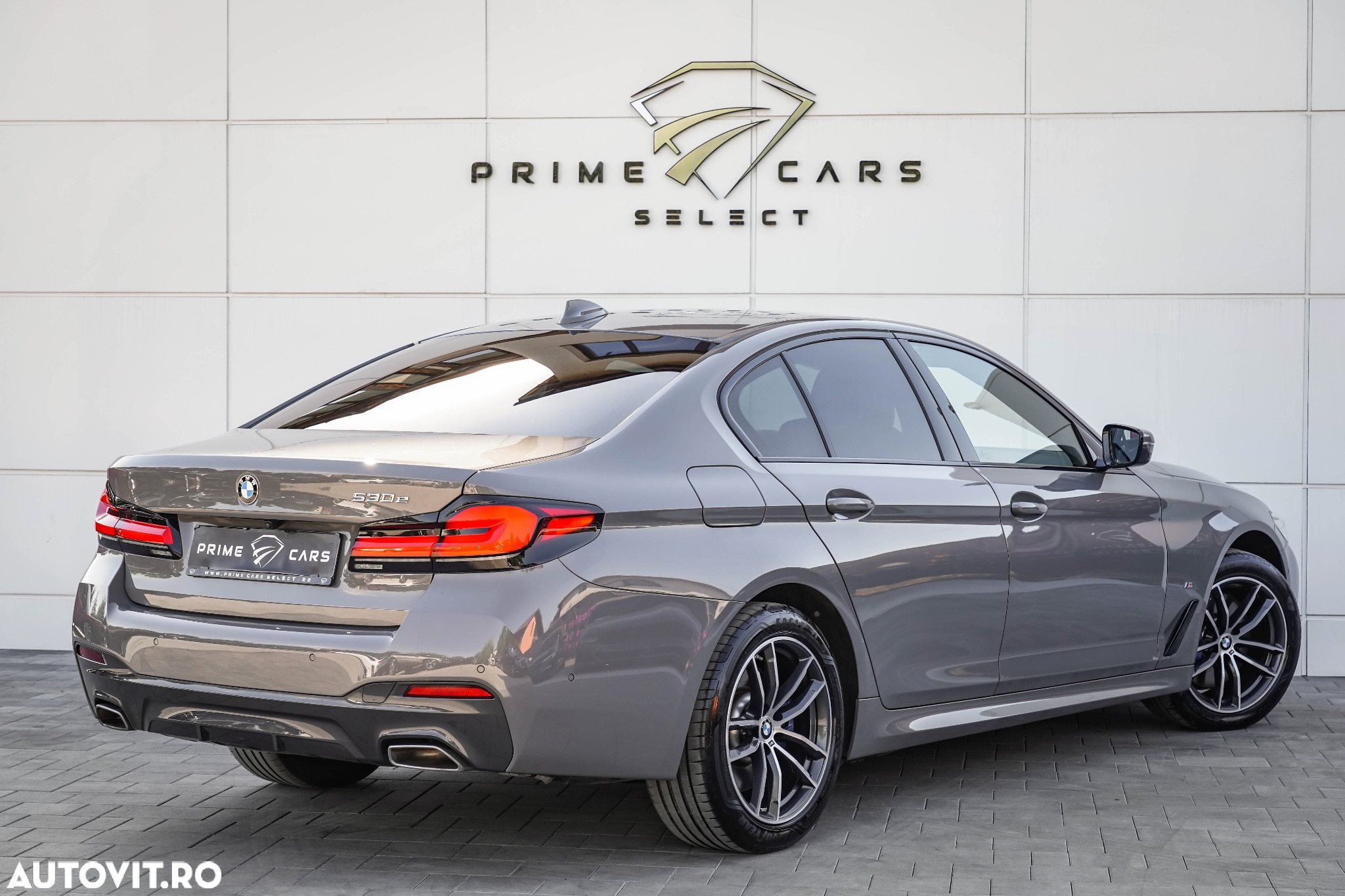 BMW Seria 5 530e Aut. M Sport Edition - 4