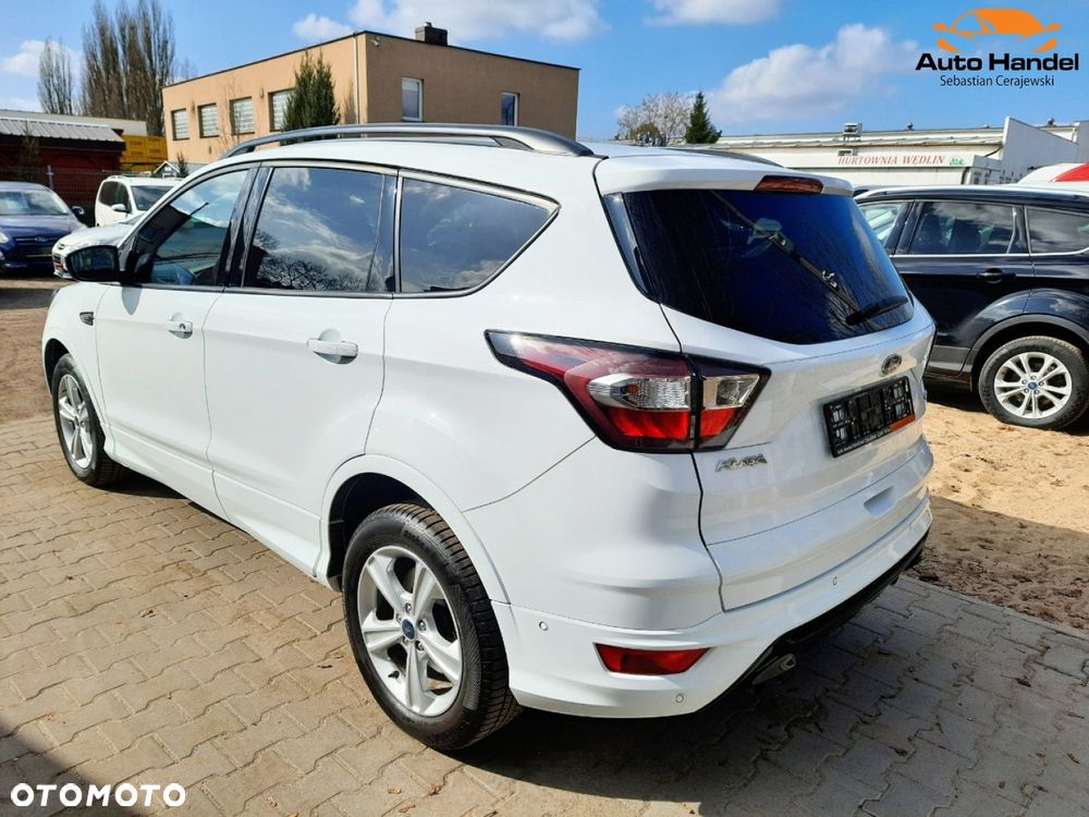 Ford Kuga 1.5 EcoBoost 2x4 ST-Line - 13