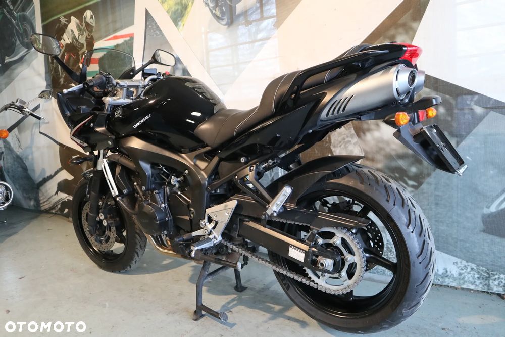 Yamaha FZ6 - 7