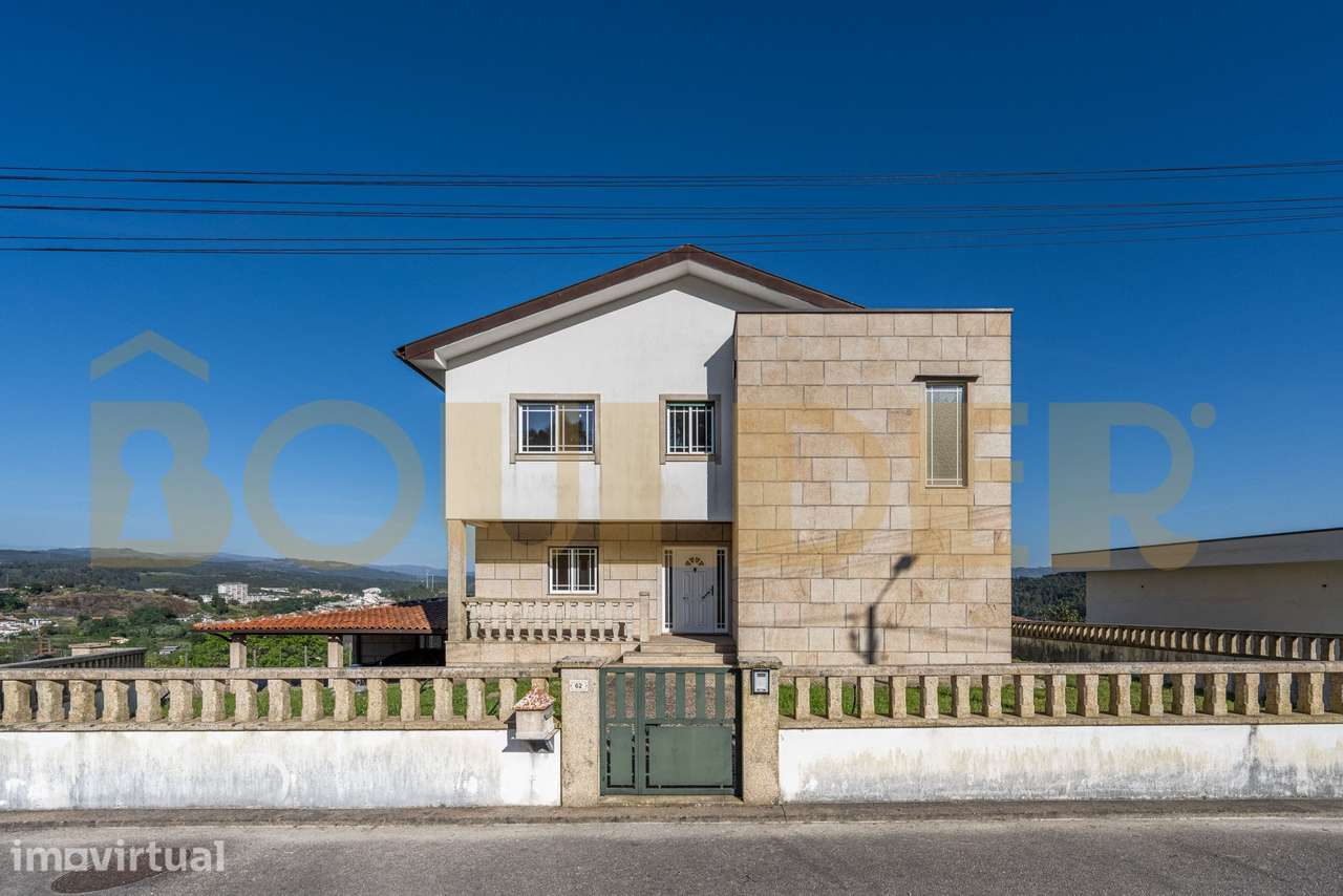 Moradia T5 em Lanhoso - Grande imagem: 2/50