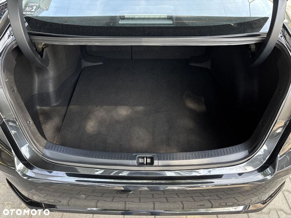 Toyota Corolla 1.8 Hybrid Comfort - 13