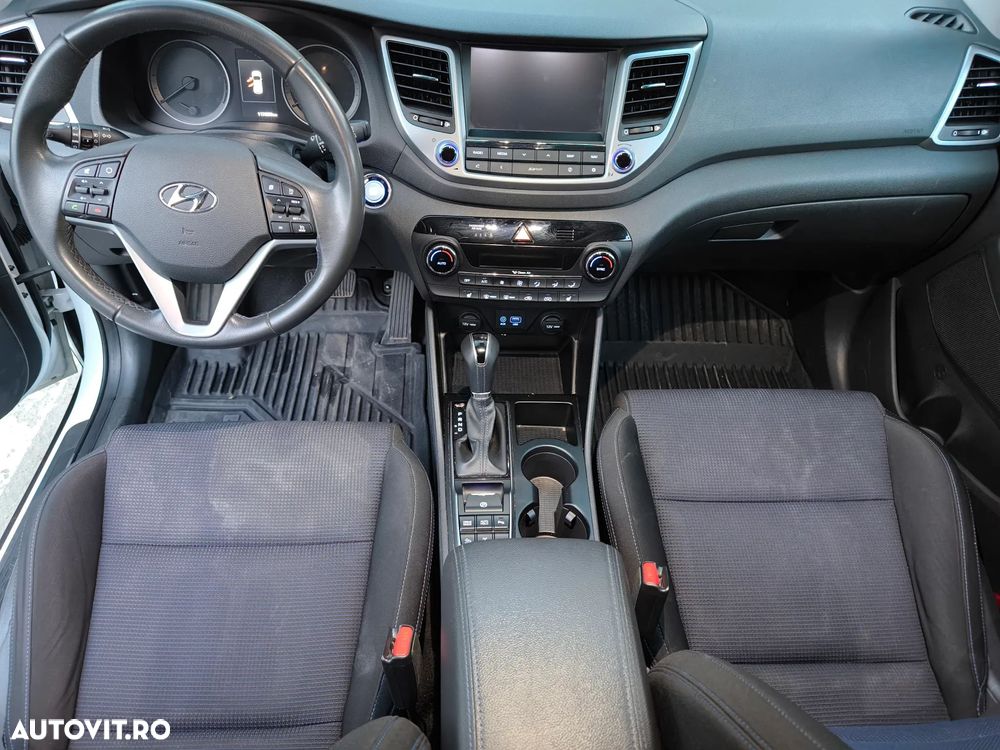Hyundai Tucson 2.0 CRDI 4WD Automatik Style - 19