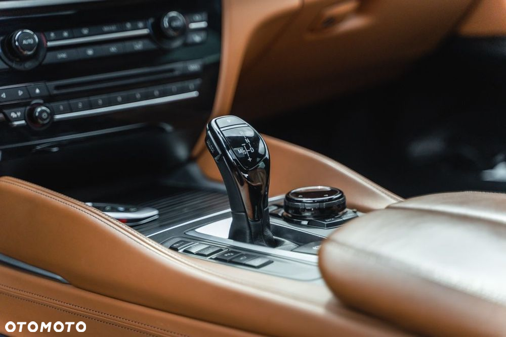 BMW X6 xDrive50i M Sport - 9
