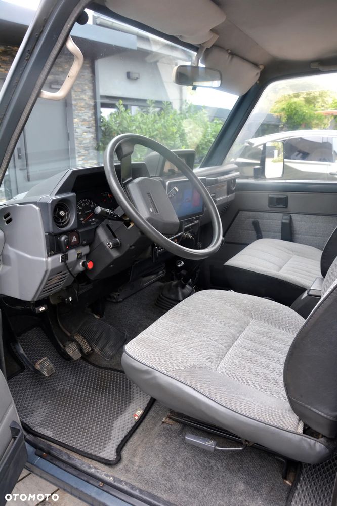 Toyota Land Cruiser - 12