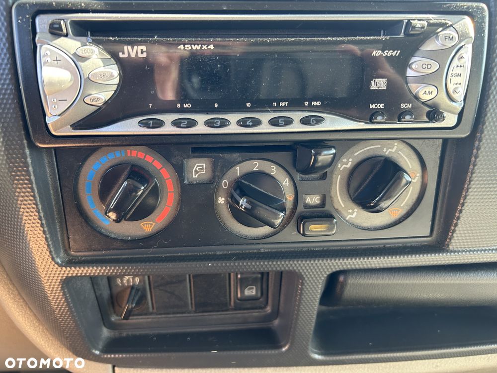 Nissan CABSTAR - 14
