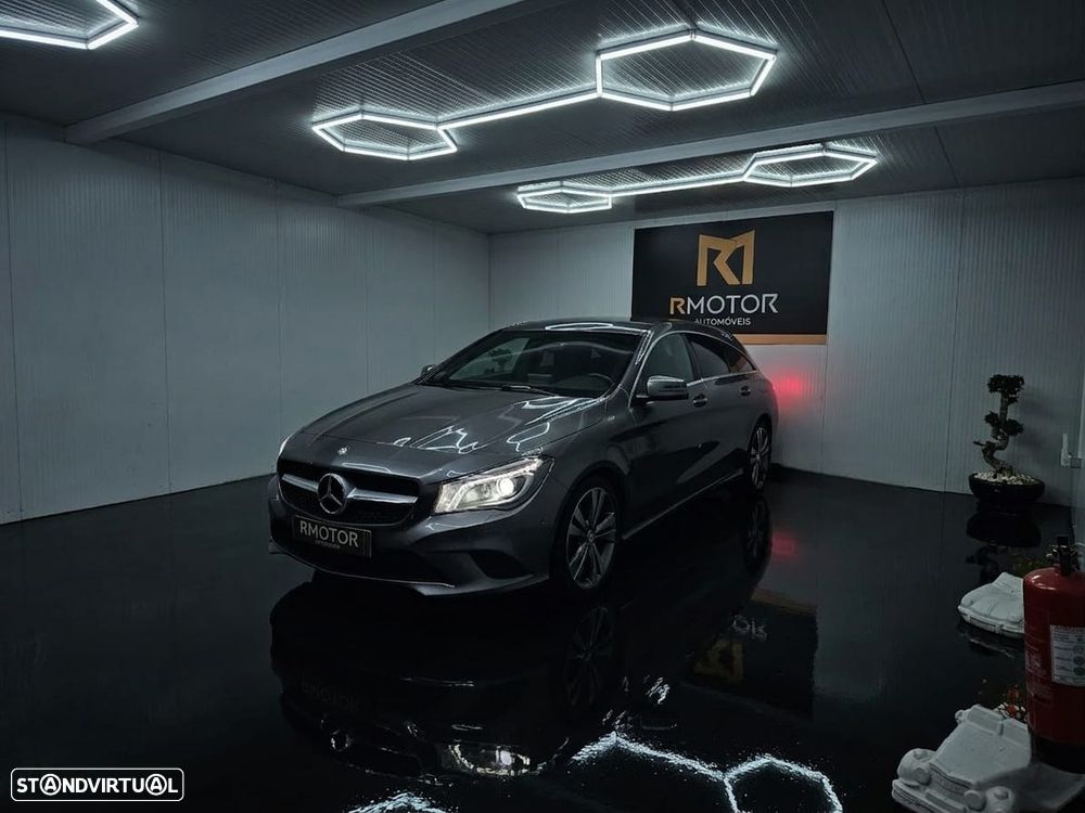 Mercedes-Benz CLA 180 UrbanStyle Edition - 1