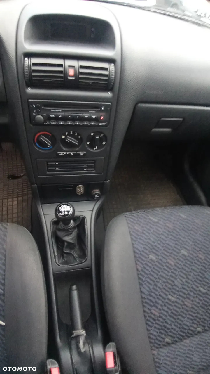 Opel Astra - 21