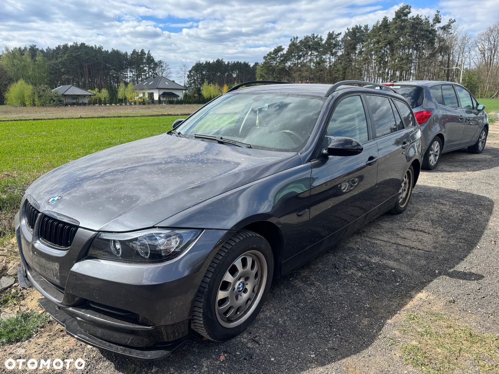 BMW Seria 3 318d DPF - 1