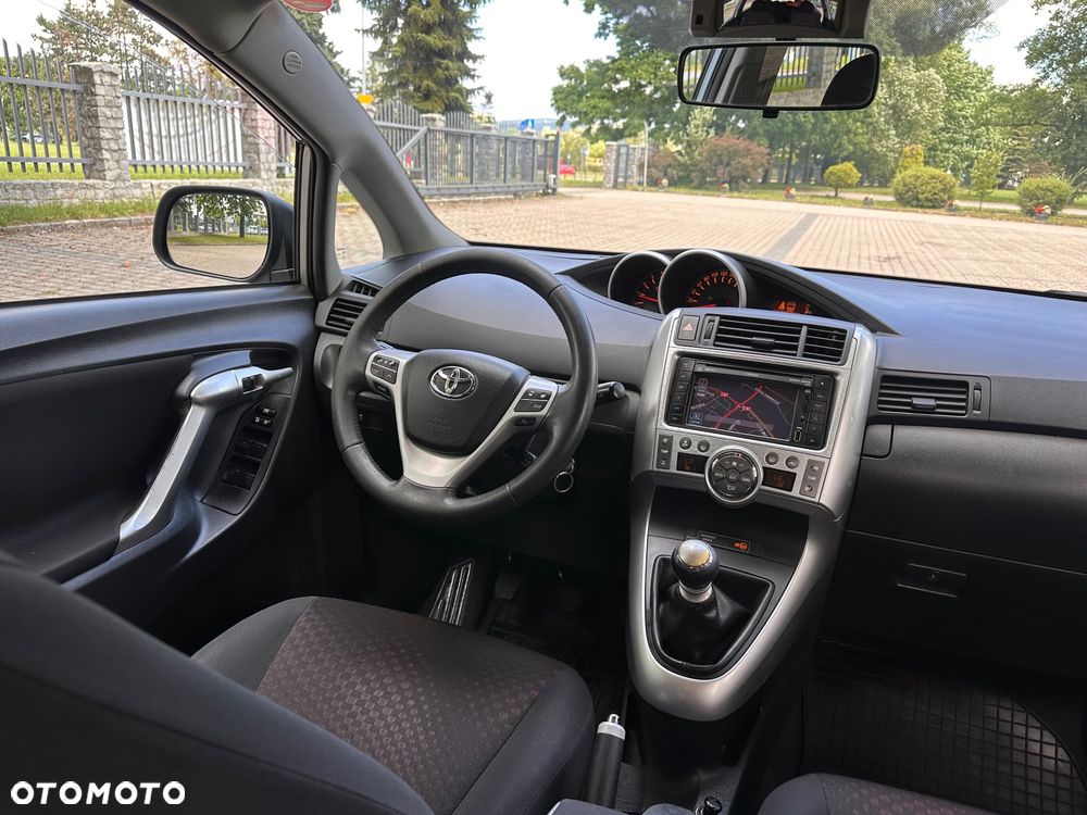 Toyota Verso 2.0 D-4D Executive - 8