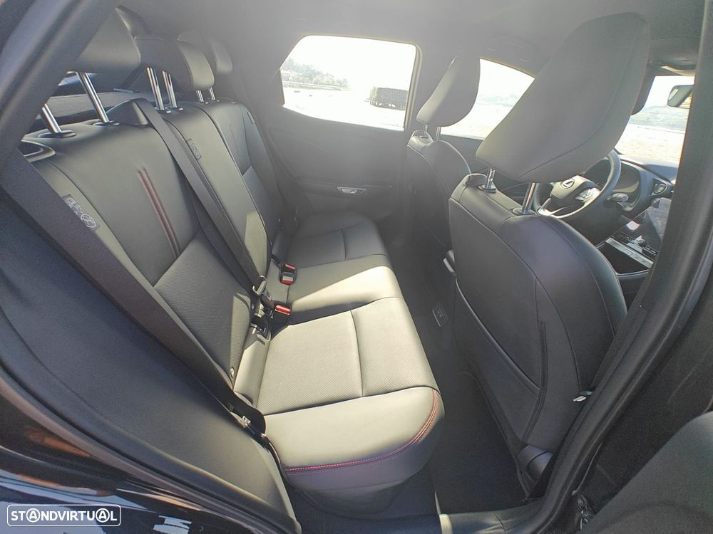 Lexus LBX - 15