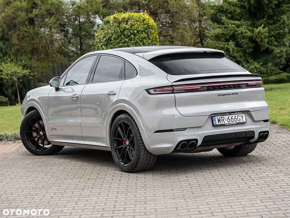 Porsche Cayenne - 8