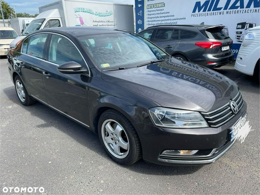 Volkswagen Passat - 2