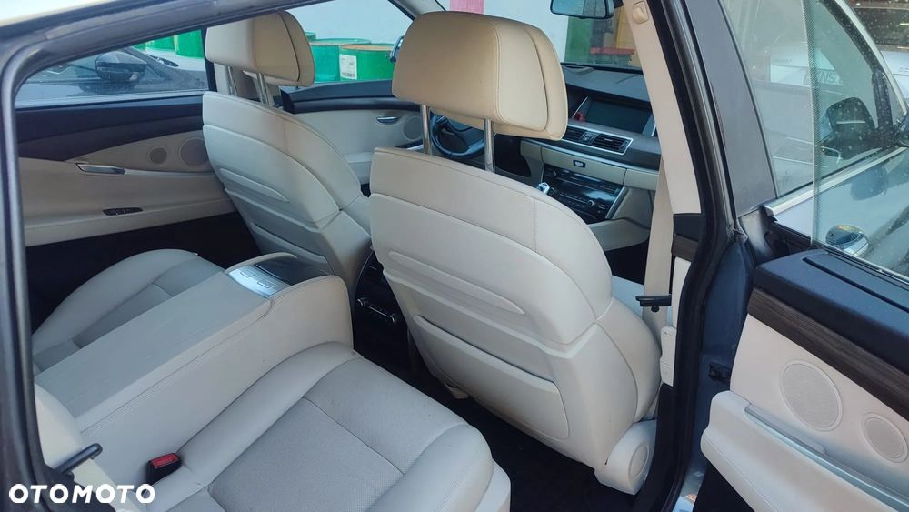 BMW 5GT - 6