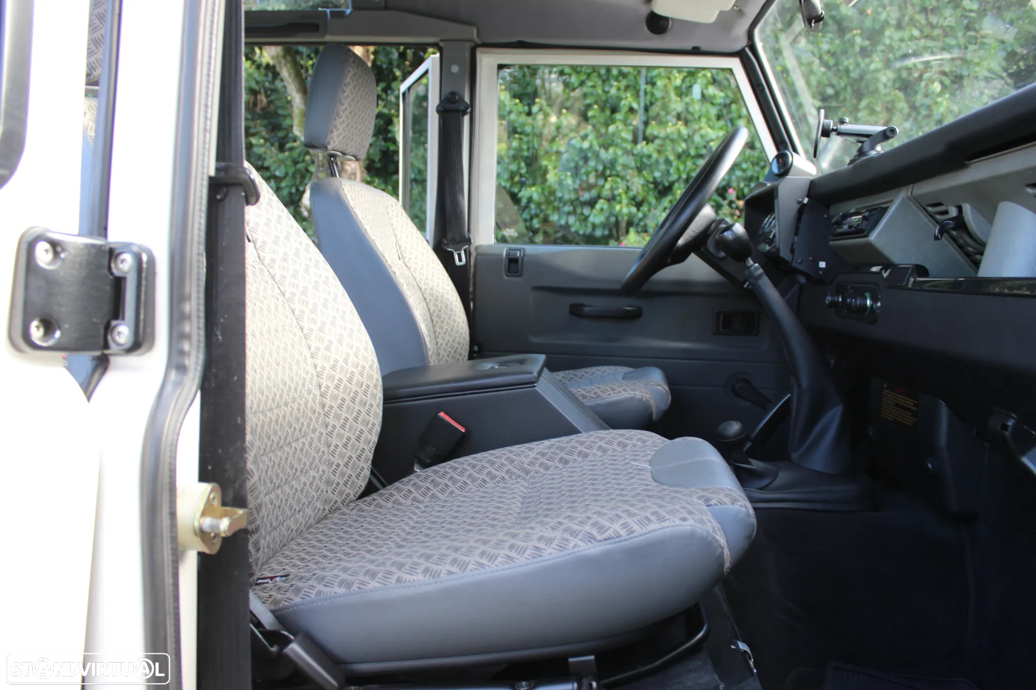 Land Rover Defender 110 2.5 TDi Metal Top - 11