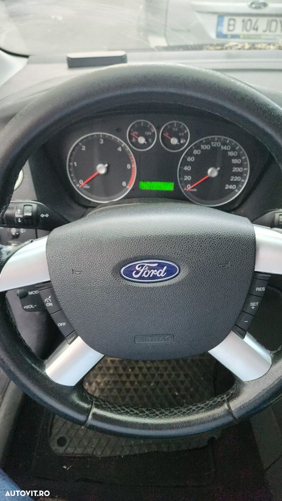 Ford Focus 1.8 TDCi Ambiente - 6