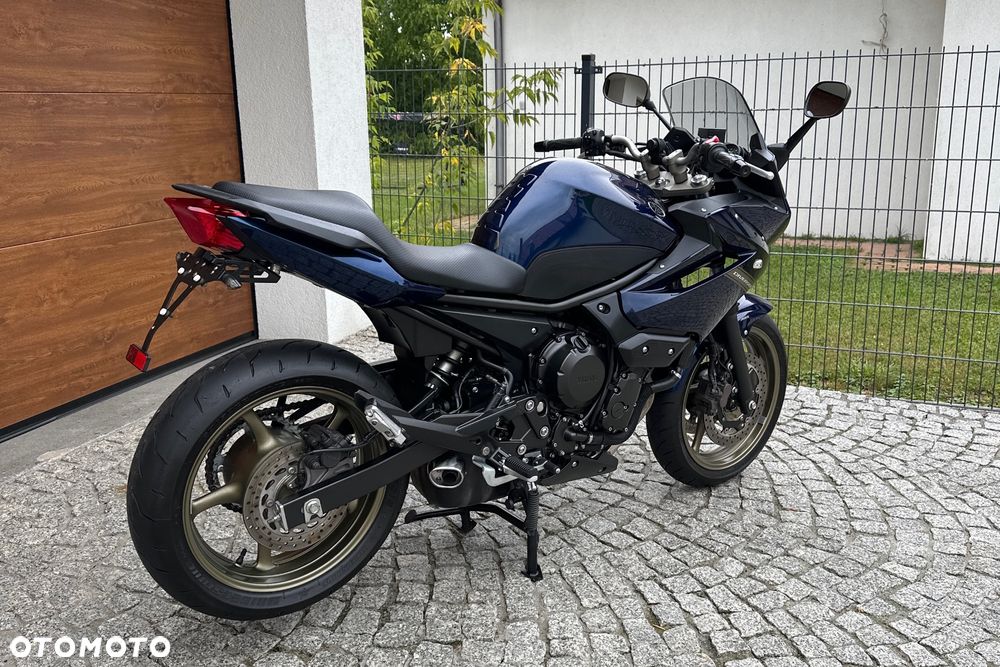 Yamaha XJ - 2