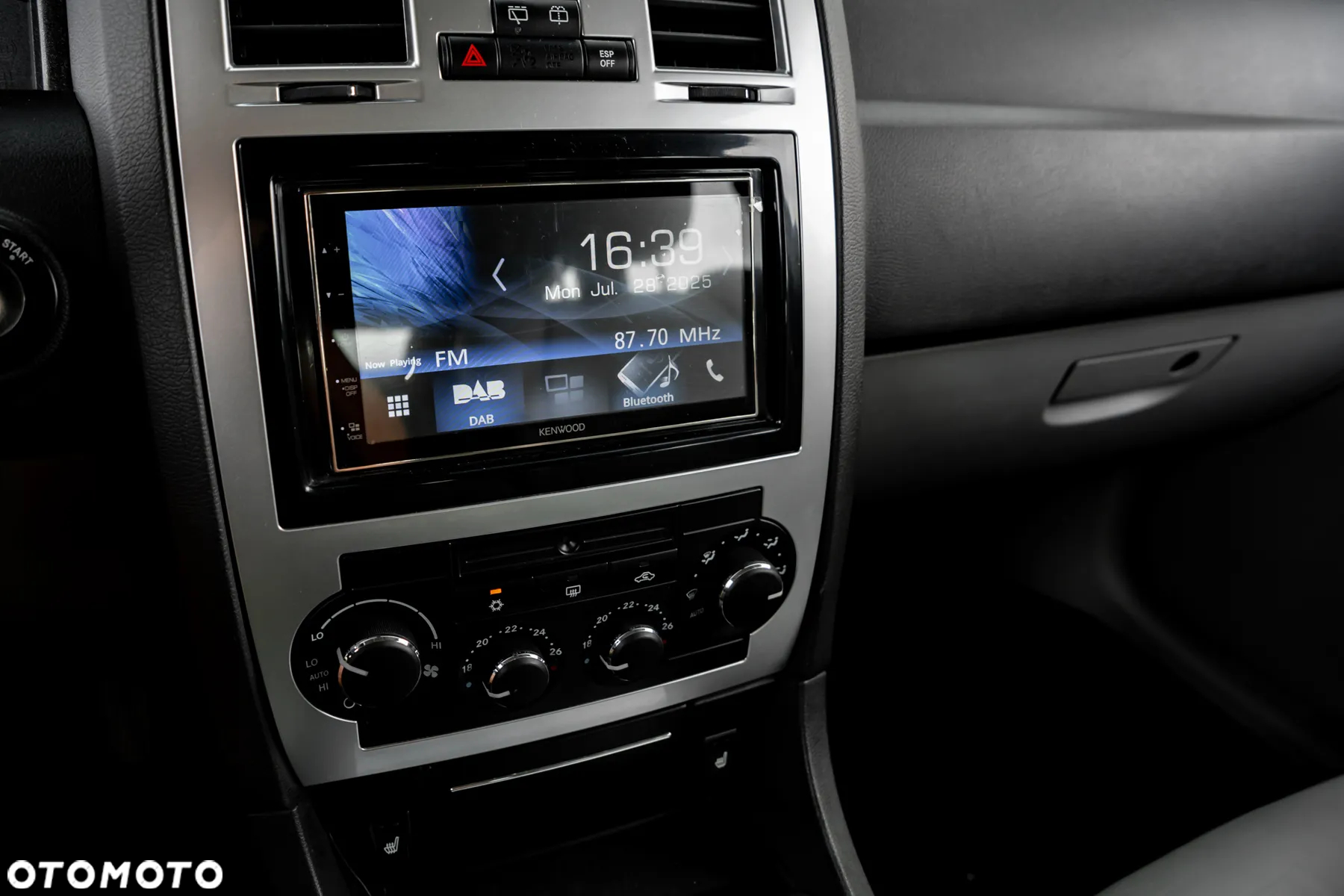 Chrysler 300C Touring 3.5 AWD Automatik - 36