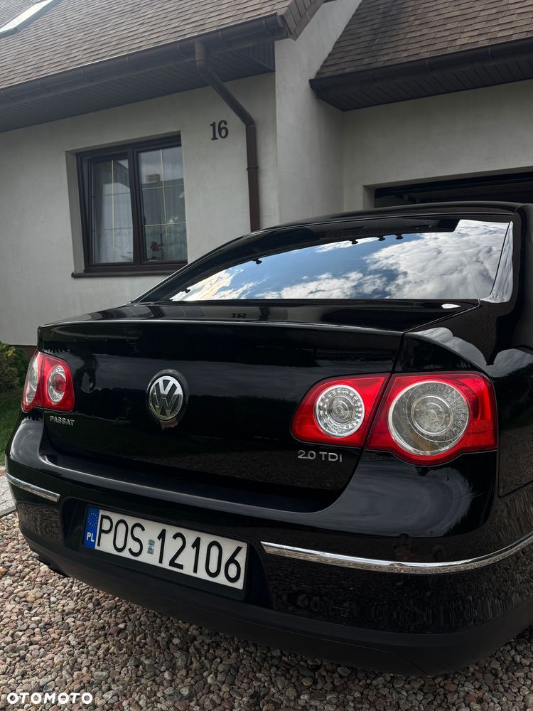 Volkswagen Passat 2.0 TDI Highline - 2