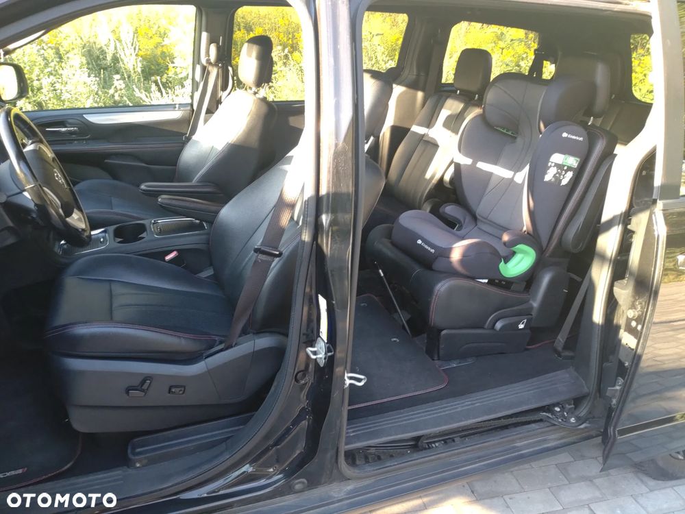 Dodge Grand Caravan 3.6 R/T - 16