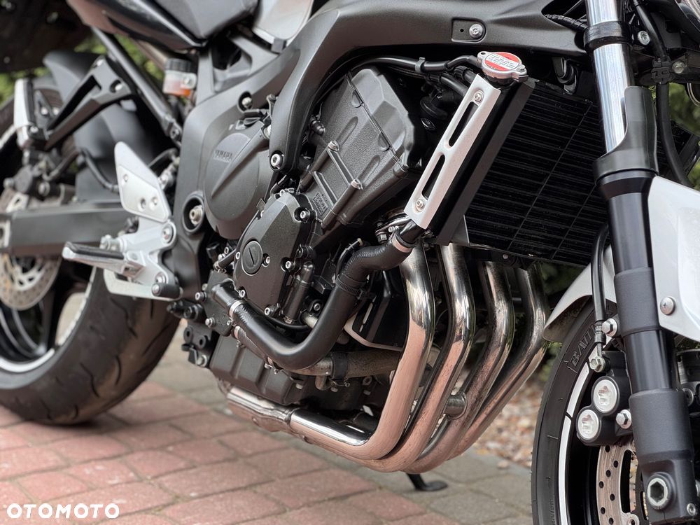 Yamaha FZ6 - 12