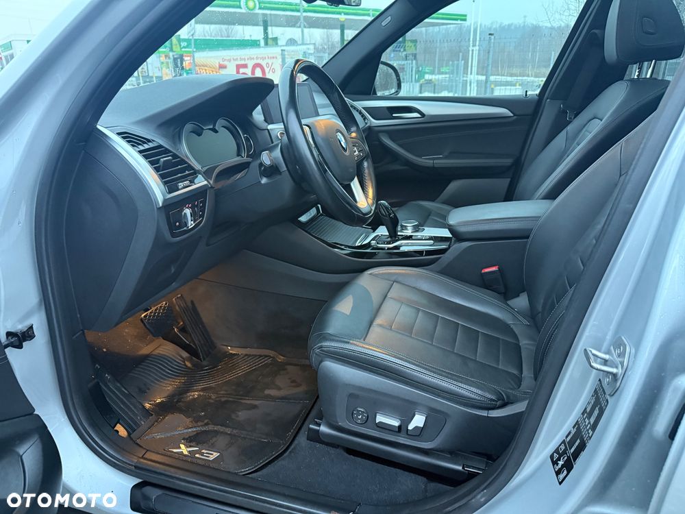 BMW X3 xDrive20i sport - 17