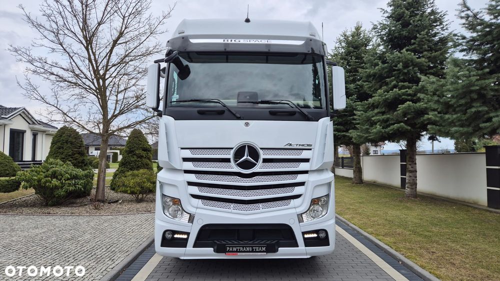 Mercedes-Benz MERCEDES-BENZ///ACTROS///BIG SPACE///1851///2020///JEDYNE 220  TYŚ KM///STANDARD///DUŻE  ZBIORNIKI///EURO6///STAN JAK NOWY - 3