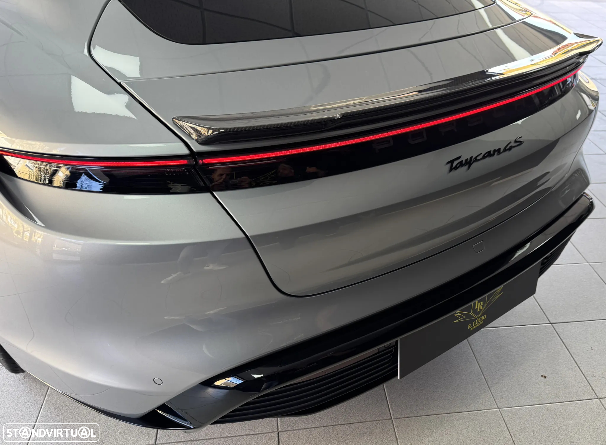 Porsche Taycan 4S - 21