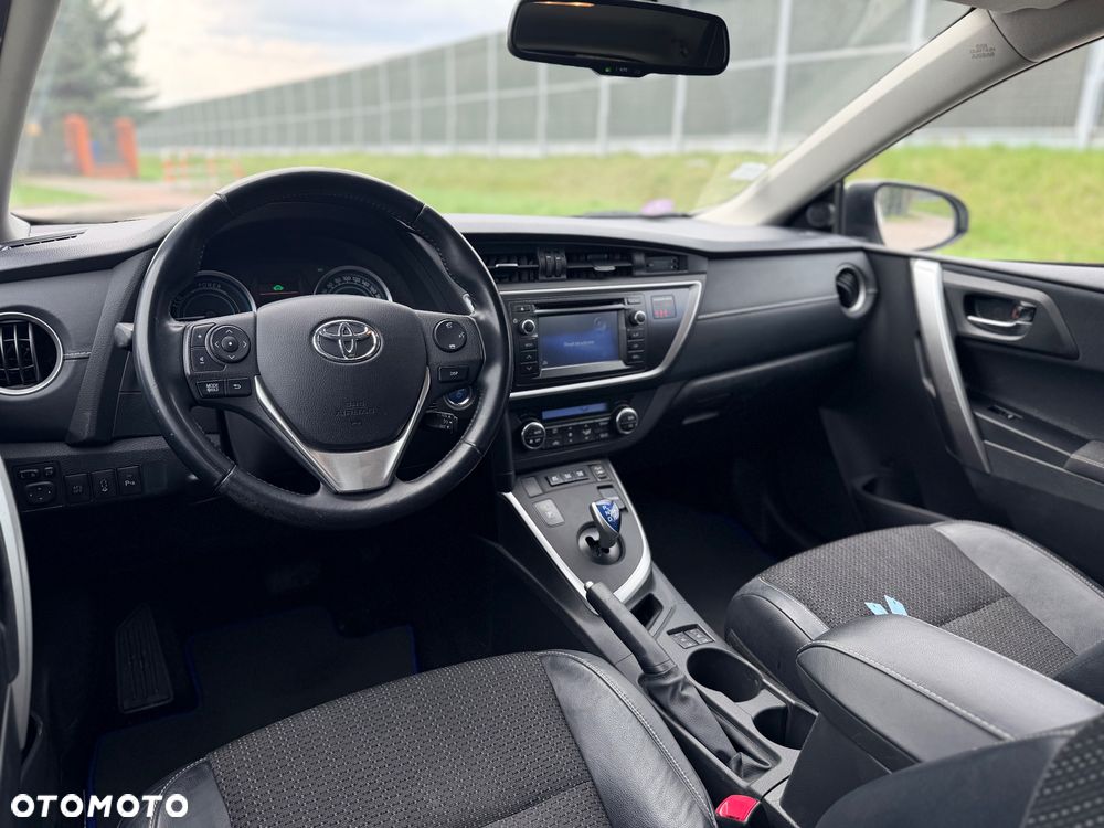 Toyota Auris Hybrid 135 Premium - 22