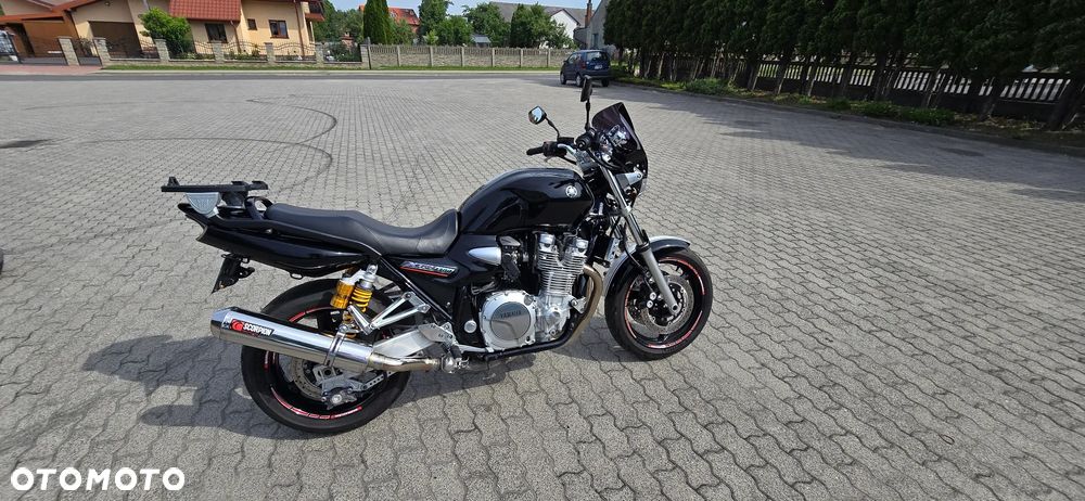 Yamaha XJR - 2