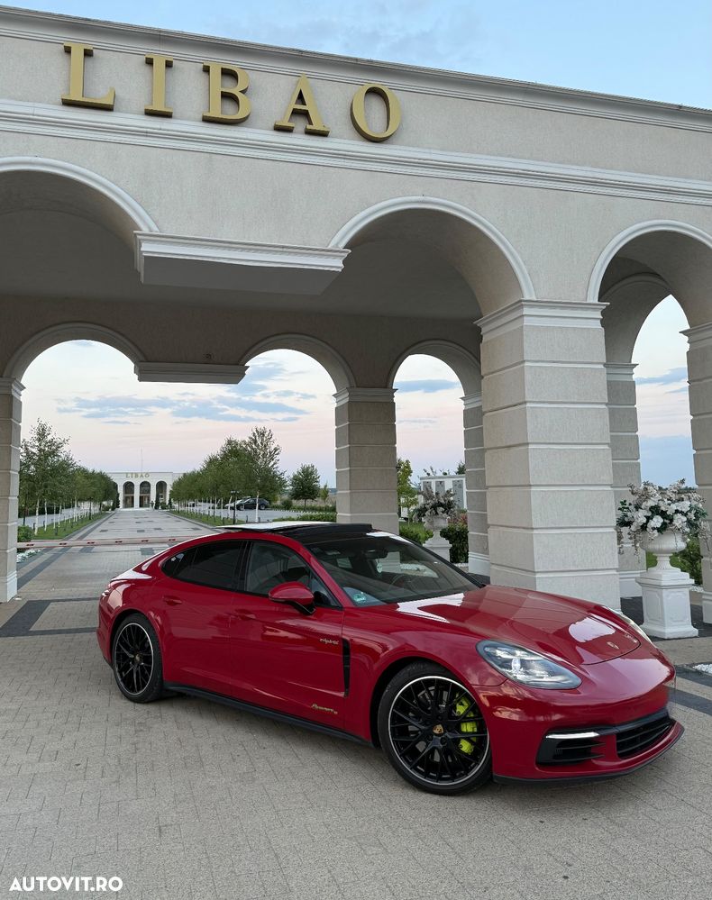 Porsche Panamera - 1