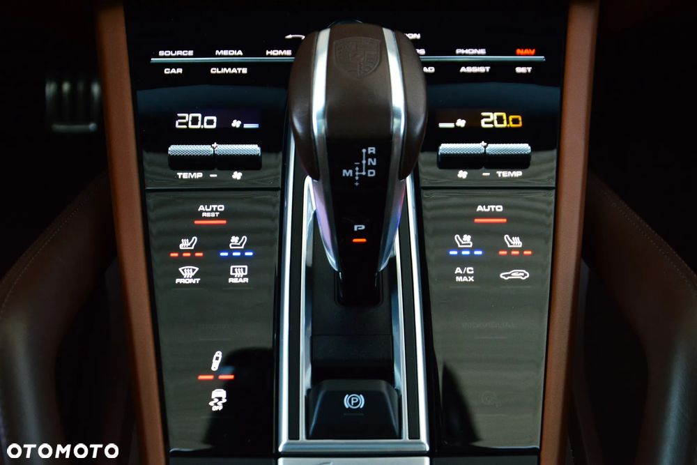 Porsche Cayenne S Platinum Edition - 27