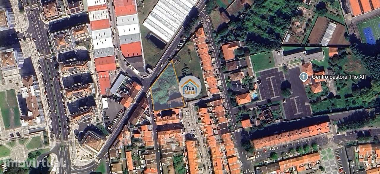 Terreno com Projeto Aprovado para Edifício Habitacional com 27 frações - Grande imagem: 2/8