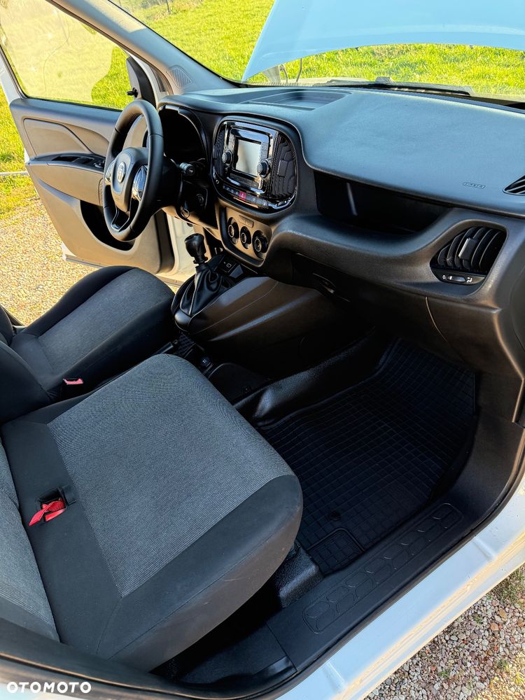 Fiat DOBLO MAXI 3 MIEJSCA 1.4 TJET 120 KM NOWY GAZ LPG SUPER STAN OKAZJA 100% PEWNY - 10