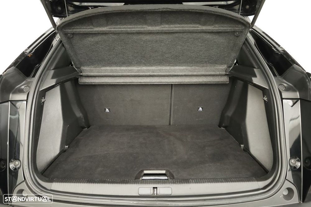 Peugeot 2008 1.2 PureTech Allure Pack EAT8 - 24