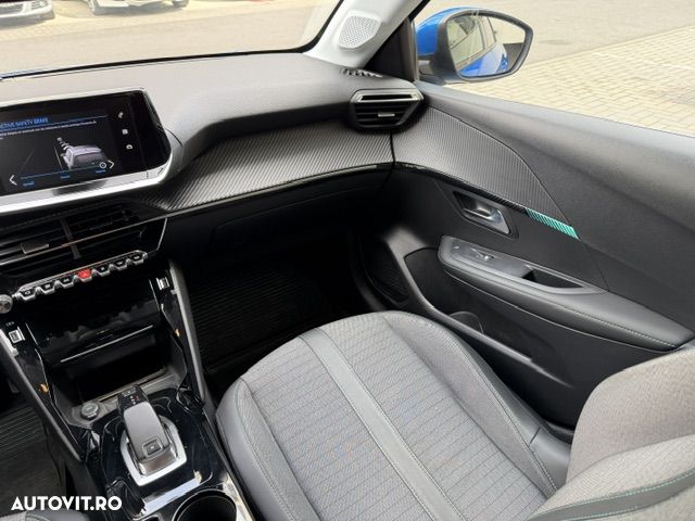 Peugeot 208 - 5