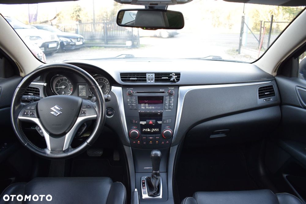 Suzuki Kizashi 2.4 4x4 CVT Sport - 8
