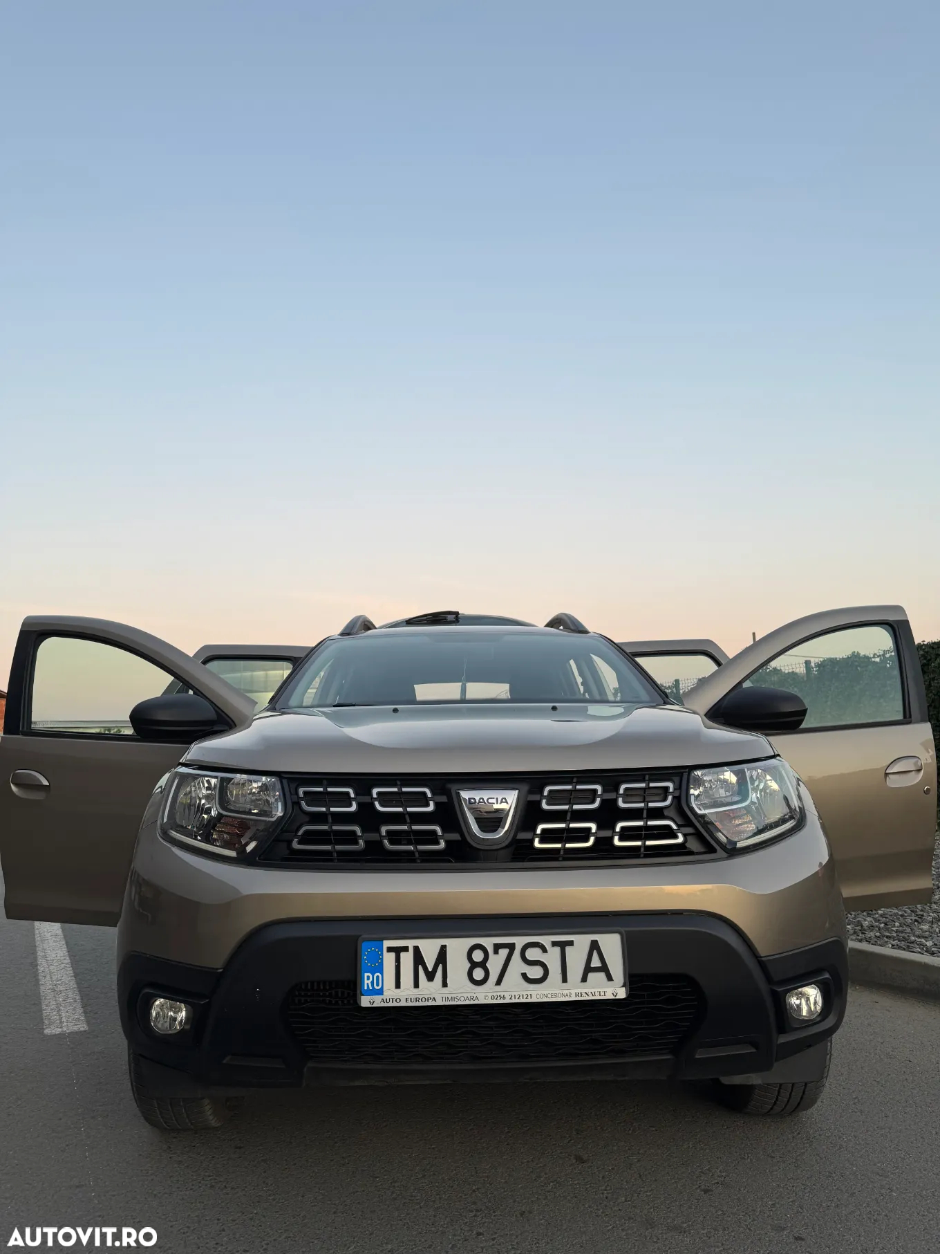 Dacia Duster TCe 100 Essential - 6
