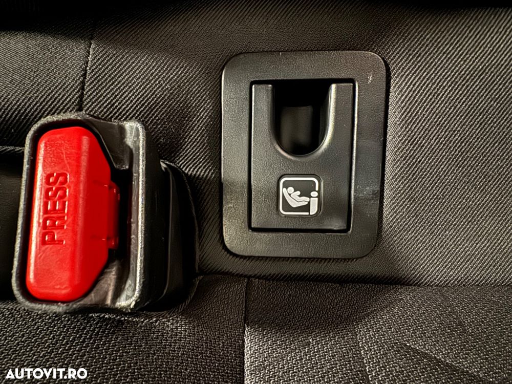 Toyota Corolla 1.8 Hybrid Team Deutschland - 24