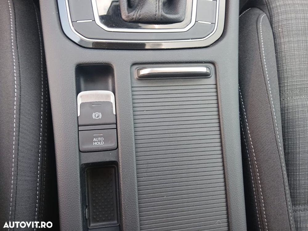 Volkswagen Passat 2.0 TDI DSG Comfortline - 20