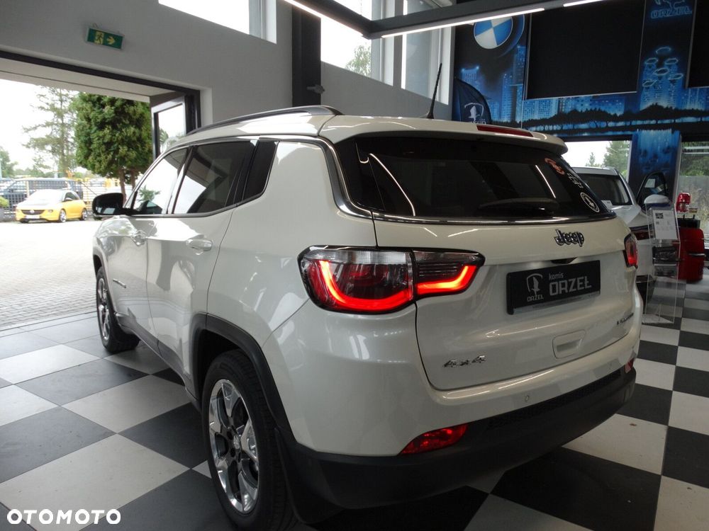 Jeep Compass - 4