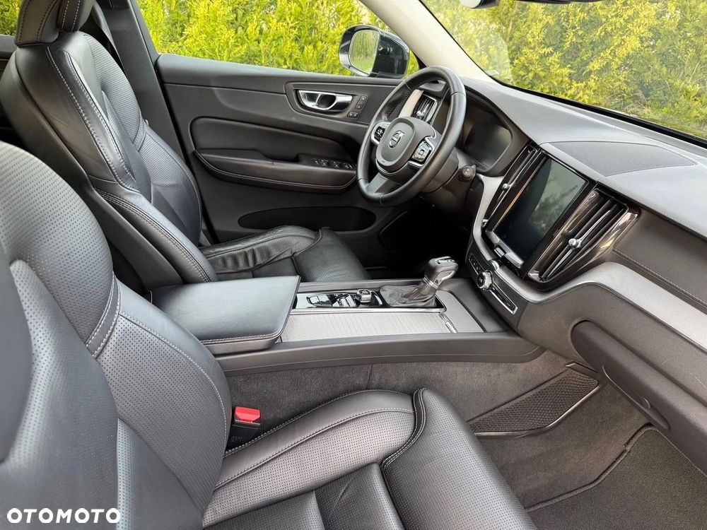 Volvo XC 60 D5 AWD Inscription - 12