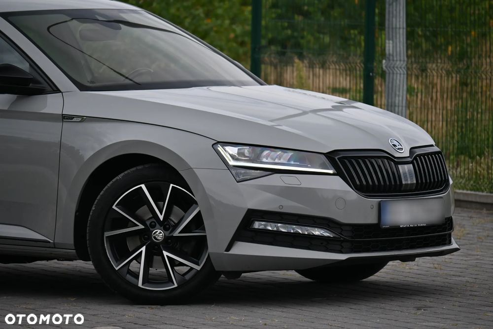 Skoda Superb 2.0 TDI SCR 4x4 Sportline DSG - 5