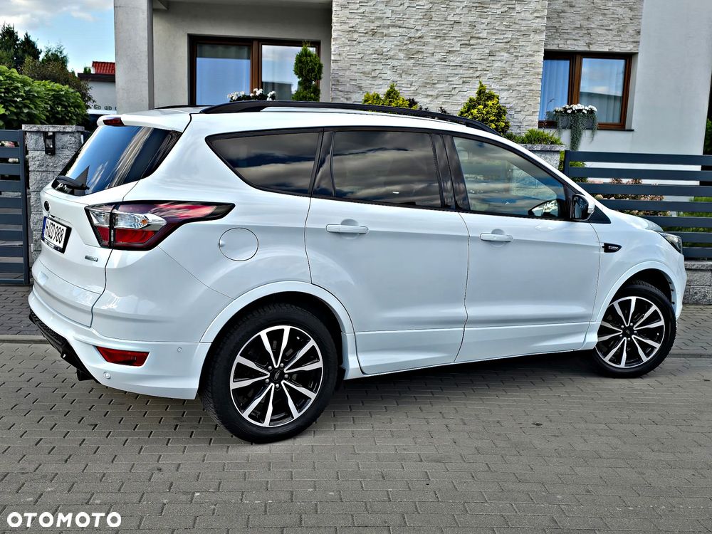Ford Kuga 1.5 EcoBoost 2x4 ST-Line - 10